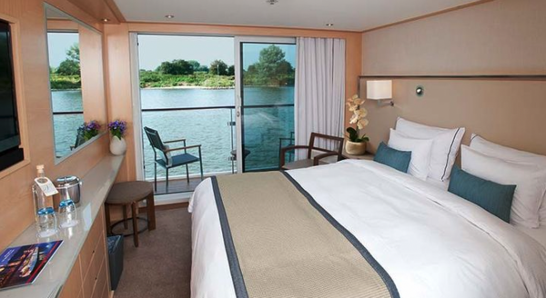 Viking River Cruises Viking Gymir Veranda.png